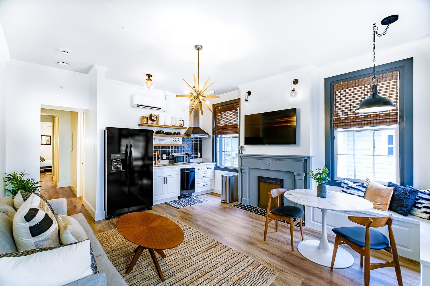 Old Spanish House- B, The Carter Jack Suite  2 Bed, 2 Bath Ground Floor Condo