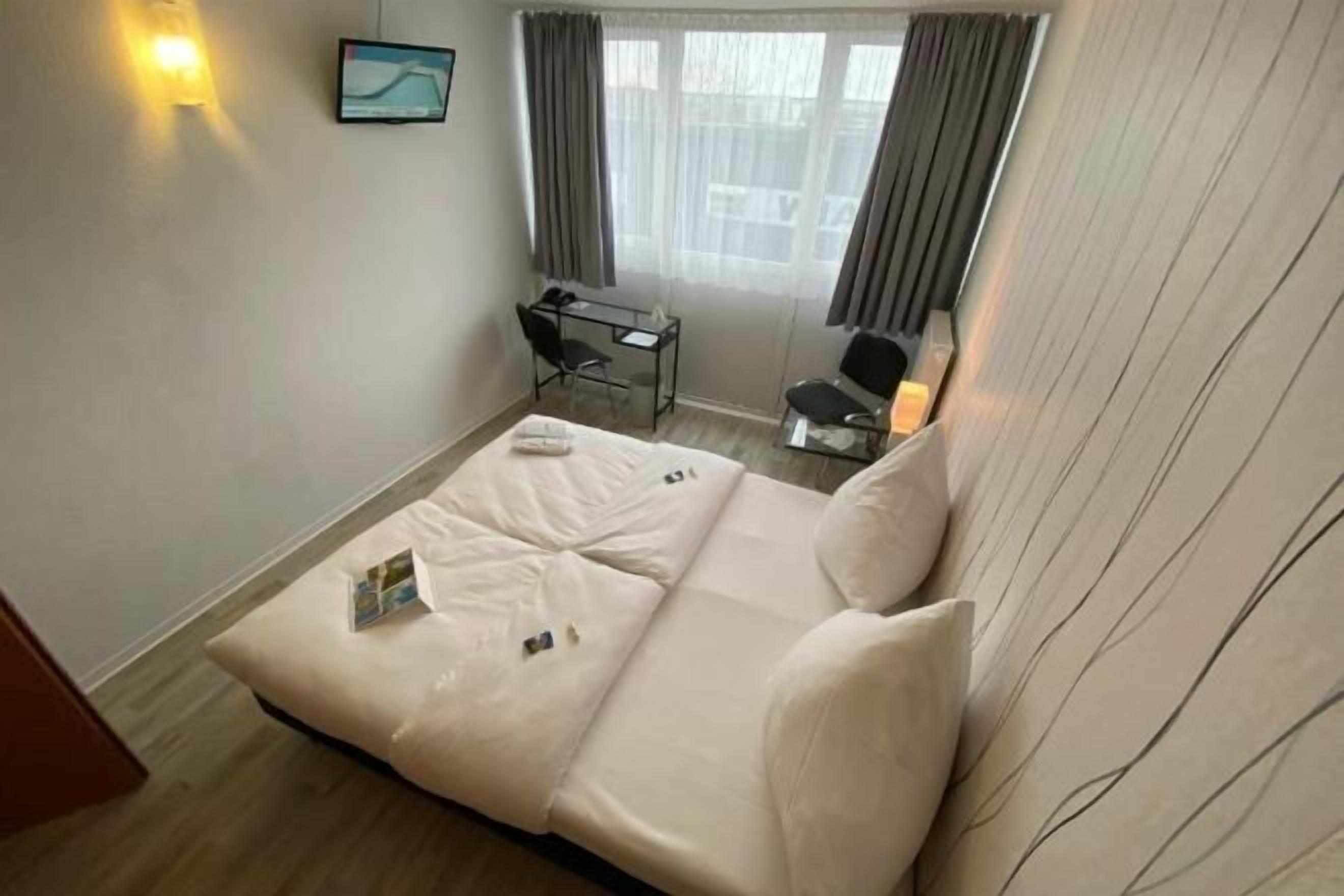 書桌、筆電工作空間、隔音、免費無線上網