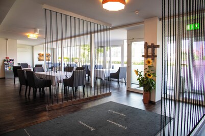 [BEE]VILLAGE MESSEHOTEL HANNOVER-LAATZEN.