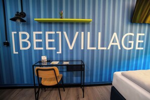 Business Double Room - [BEE]VILLAGE MESSEHOTEL HANNOVER-LAATZEN. (Laatzen)