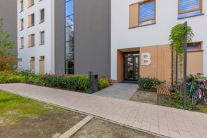 Front of property - Family Apartment in Warsaw by Renters (Warsaw)
