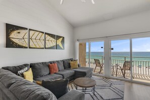 Smart TV, DVD player - Crystal Sands 314A - Gulf Front, Free Beach Service, Heated Pool, Sleeps 8 (Destin)