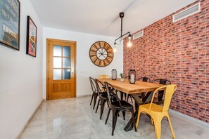 Dining - Soho Riverside OnlyMalaga (Málaga)