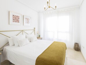 1 makuuhuone, silitysrauta/-lauta, internet, vuodevaatteet