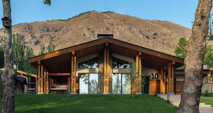 Burchmulla Resort & Chalets