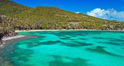 Exklusive Ferienvilla mit herrlichem Meerblick 2BRs, ideal für 2-4 Gäste