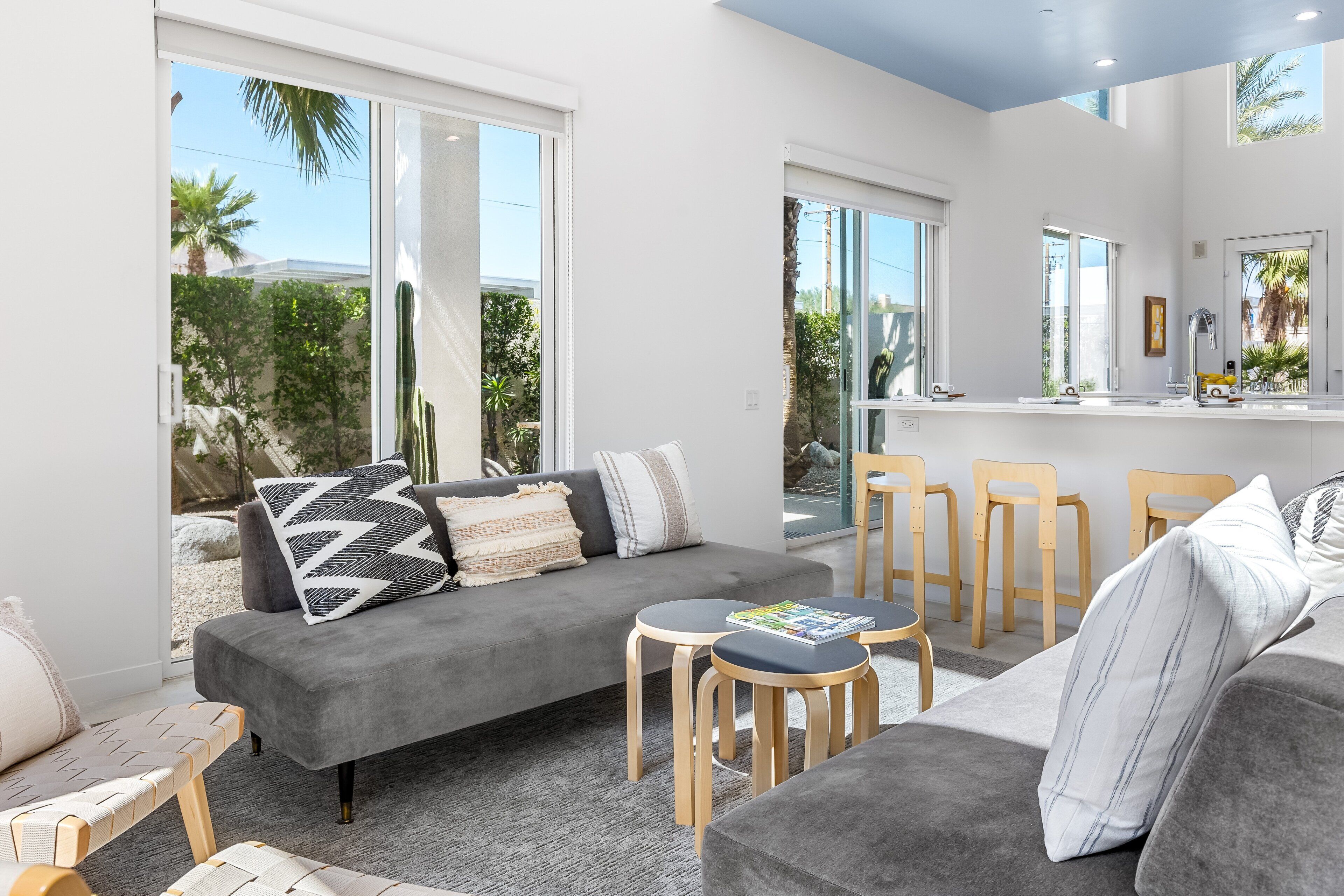 House Of Light - Bright Modern 4br Townhome - Palm Springs