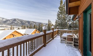 Outdoor dining - Big Sky Vacation Rentals | Timbercrest (Big Sky)
