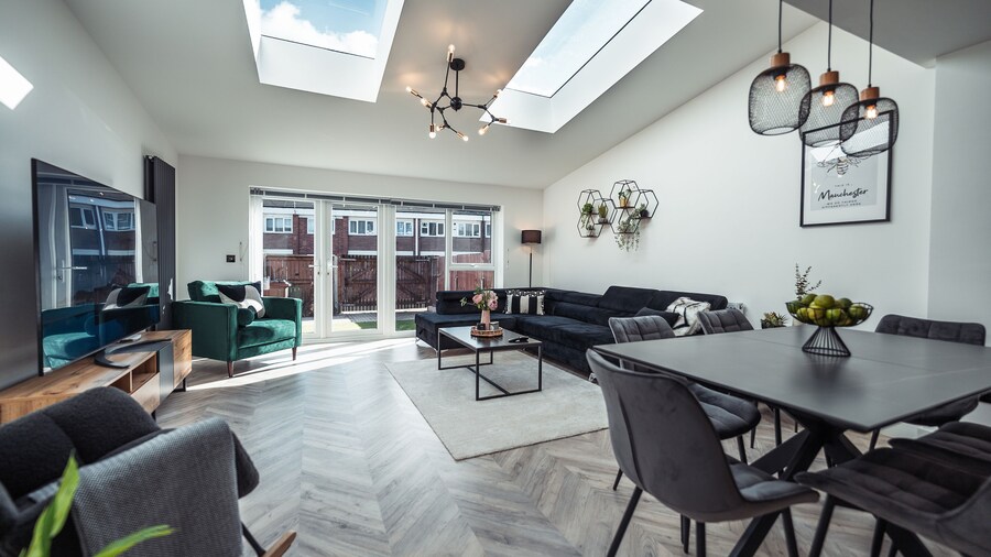 Exquisite 6 Bedroom Luxury Home