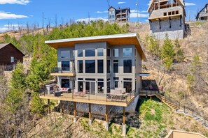 Exterior - EPICMtnView ◊ HotTub ◊ PoolTable ◊ Lux ◊ 2 king stes ◊ free Dollywood Tkt (CBV) (Gatlinburg)