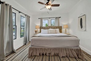 6 bedrooms, iron/ironing board, free WiFi, bed sheets - Schubert Inn Combo with Pool (Fredericksburg)