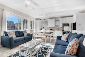 TV - ⛱️By Beach-Waterfront Villa- Pool-4BR Destiny Beach Villas 11-Beach Oasis (Destin)