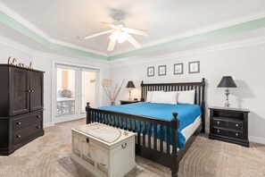 3 soverom, strykejern/-brett, wi-fi og sengetøy