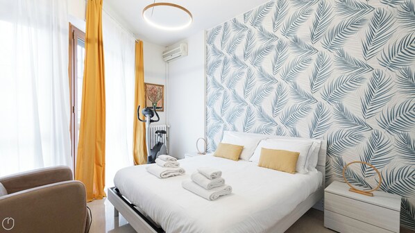 Interior - Uguzzone 21 (Milan)