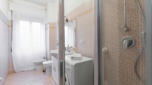 Interior - Uguzzone 21 (Milan)