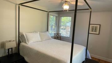 3 chambres, bureau, accès au Wi-Fi (inclus), literie fournie