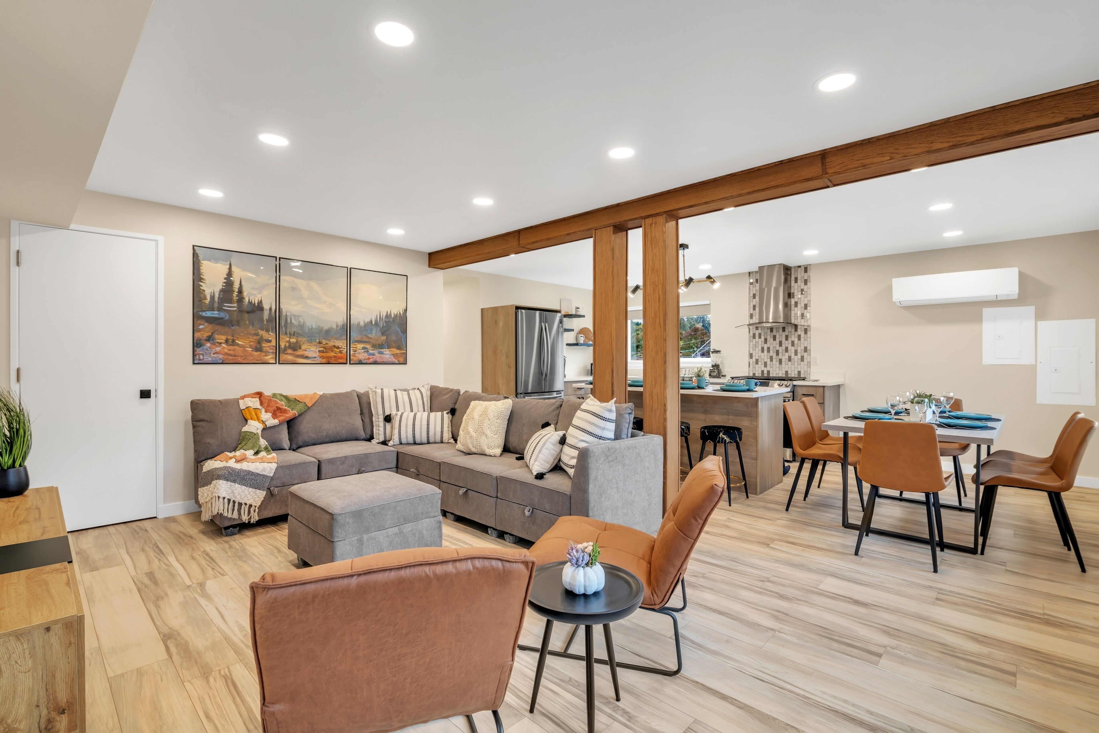 Duplex, 2 quartos | Área de estar | Smart TV, serviços de streaming