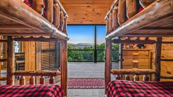 5 bedrooms, free WiFi