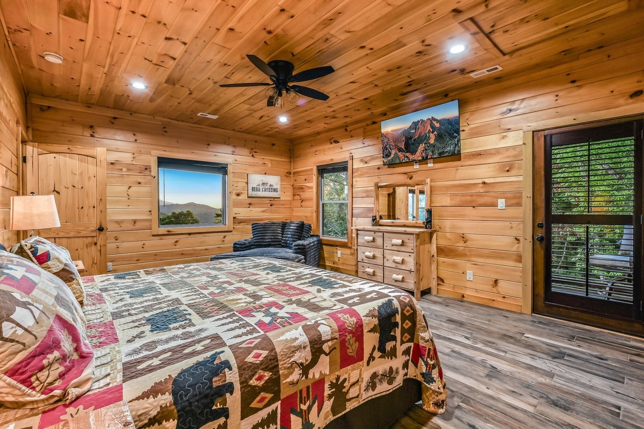 Cabin, 5 Bedrooms | 5 bedrooms, free WiFi