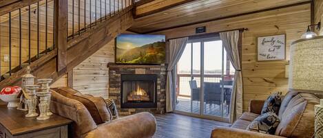Cabin, 3 Bedrooms | Living area