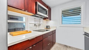 Kondominium, 2 kamar tidur | Dapur pribadi | Mesin pembuat kopi/teh, lemari es, oven, dan pemanggang roti