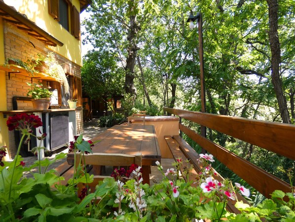 Outdoor dining - Scappo in Umbria, La casa verde di Eva (Amelia)