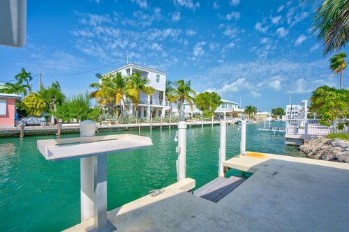 Pool, Spa, 50’ Dock, Game Room & Tiki Hut!