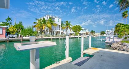 Pool, Spa, 50’ Dock, Game Room & Tiki Hut!