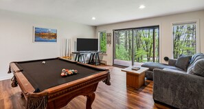 TV, fireplace, offices - Family & Game Rooms, Large Deck - Highland Ridge (Quechee)
