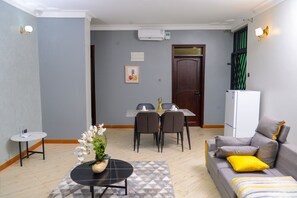 32-inch LCD TV with digital channels - Malaikanzi Suites (Entebbe)