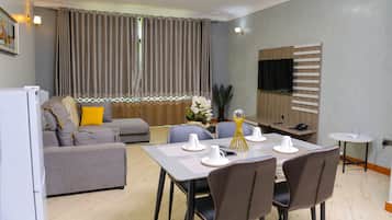 1 bedroom, Egyptian cotton sheets, premium bedding, memory-foam beds