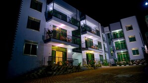 Exterior - Malaikanzi Suites (Entebbe)