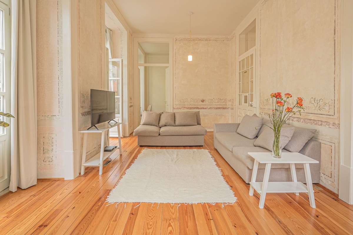 Linden Trees Duplex Apartment (1A) | Living area