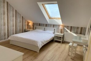 2 chambres, fer et planche à repasser, Wi-Fi gratuit, draps fournis