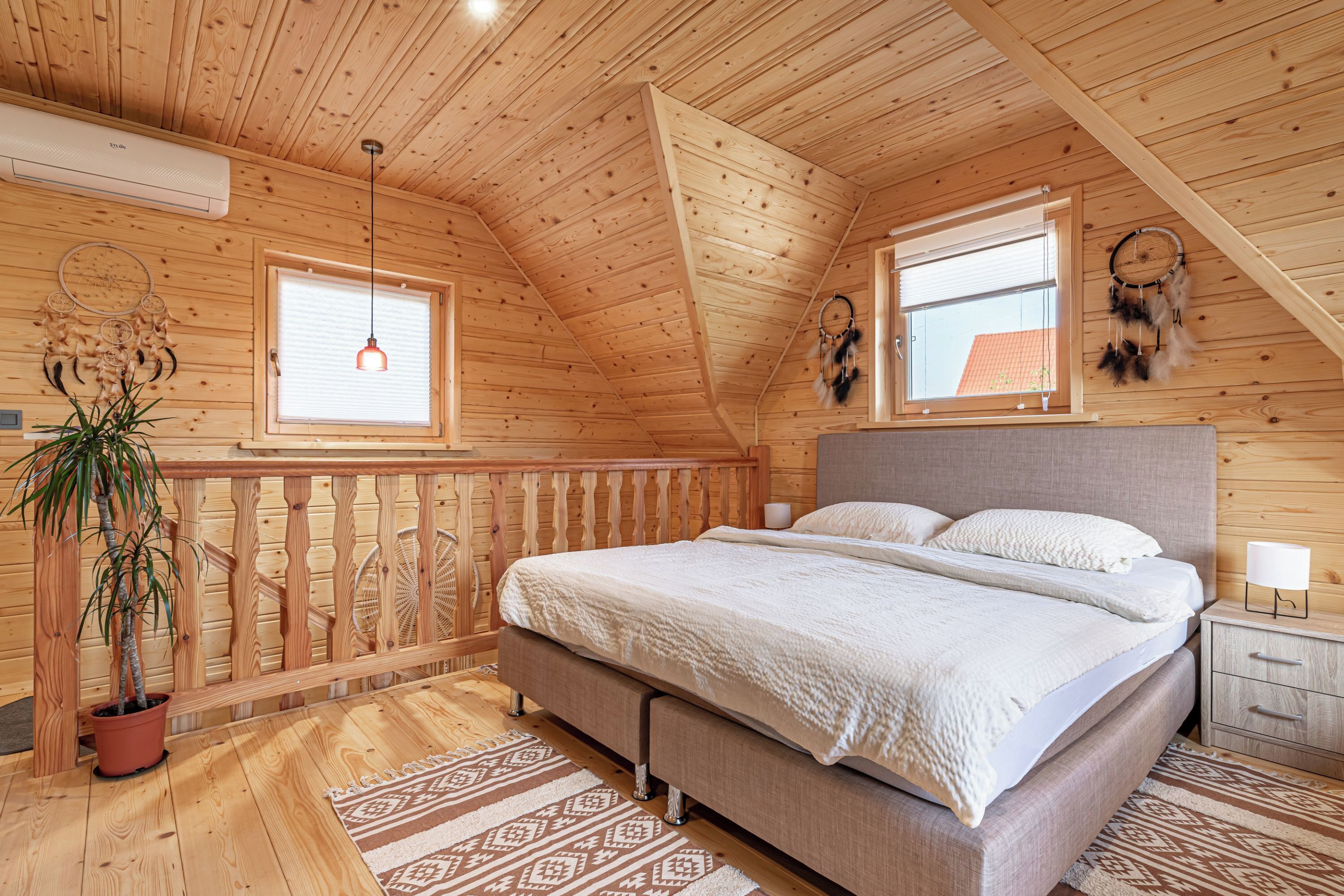 Family Chalet, Multiple Bedrooms, Mountainside (Log Cabin Forest Fairy) | 1 bedroom, in-room safe, laptop workspace, free WiFi