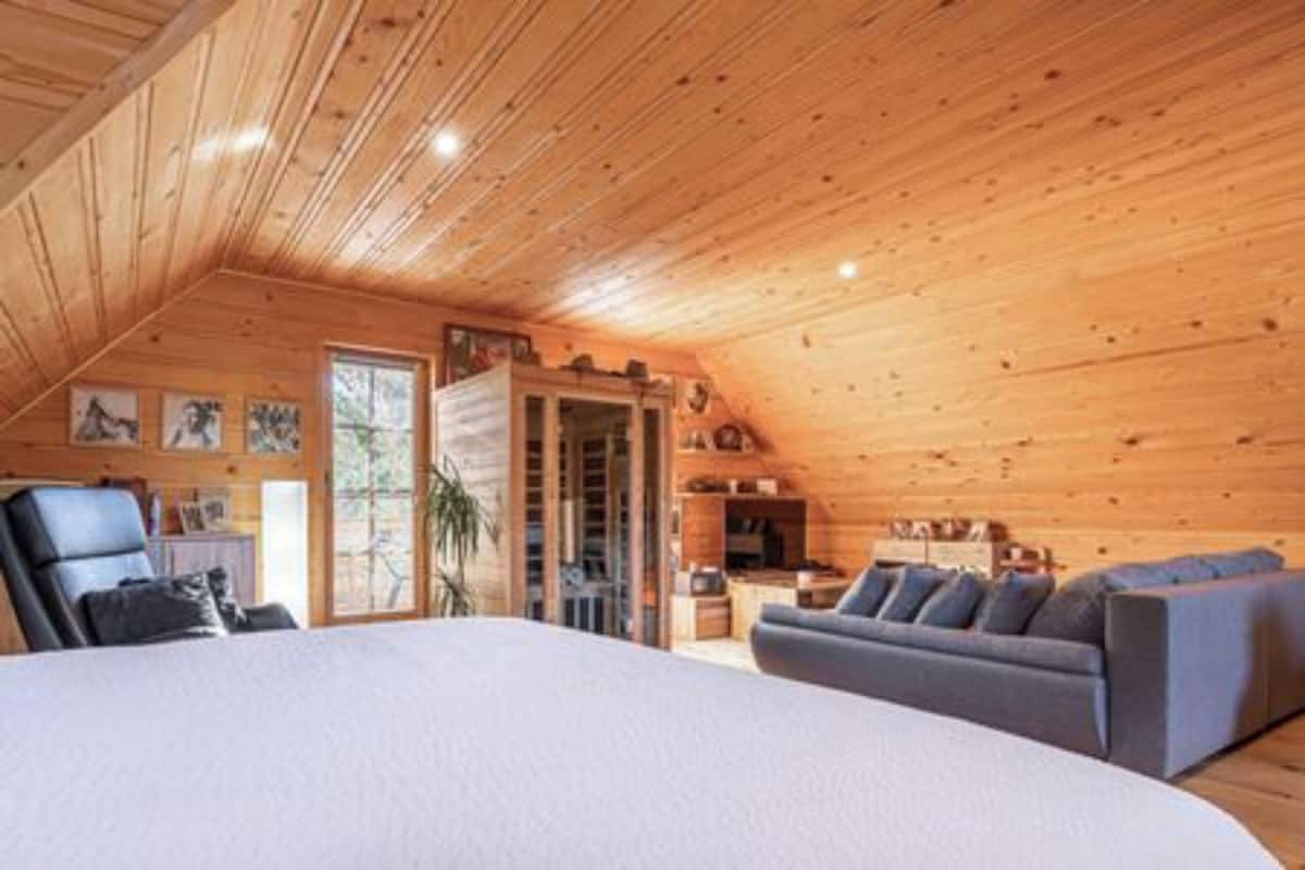 Family Chalet, Multiple Bedrooms, Mountainside (Log Cabin Forest Fairy) | 1 bedroom, in-room safe, laptop workspace, free WiFi