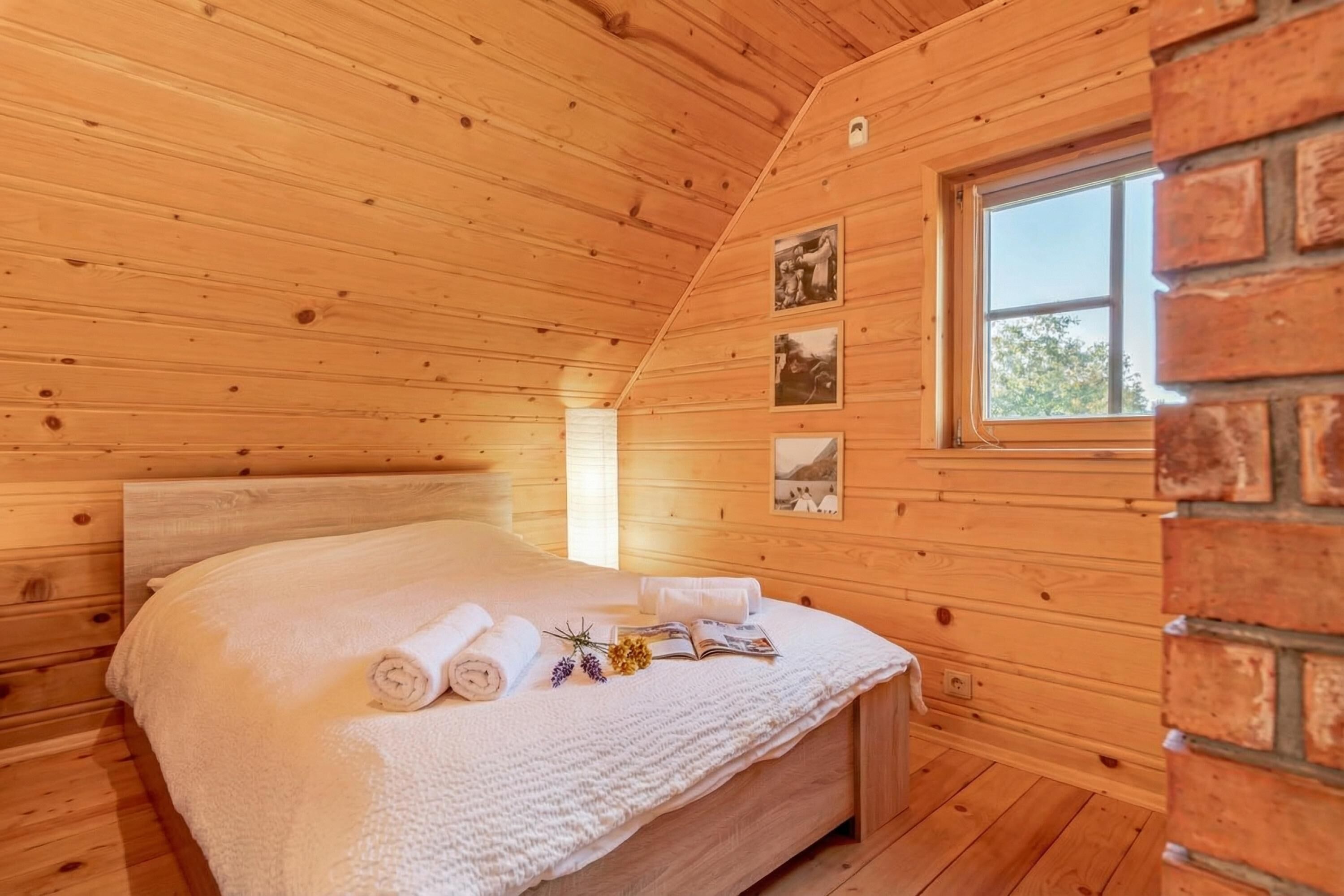 Family Chalet, Multiple Bedrooms, Mountainside (Log Cabin Forest Fairy) | 1 bedroom, in-room safe, laptop workspace, free WiFi