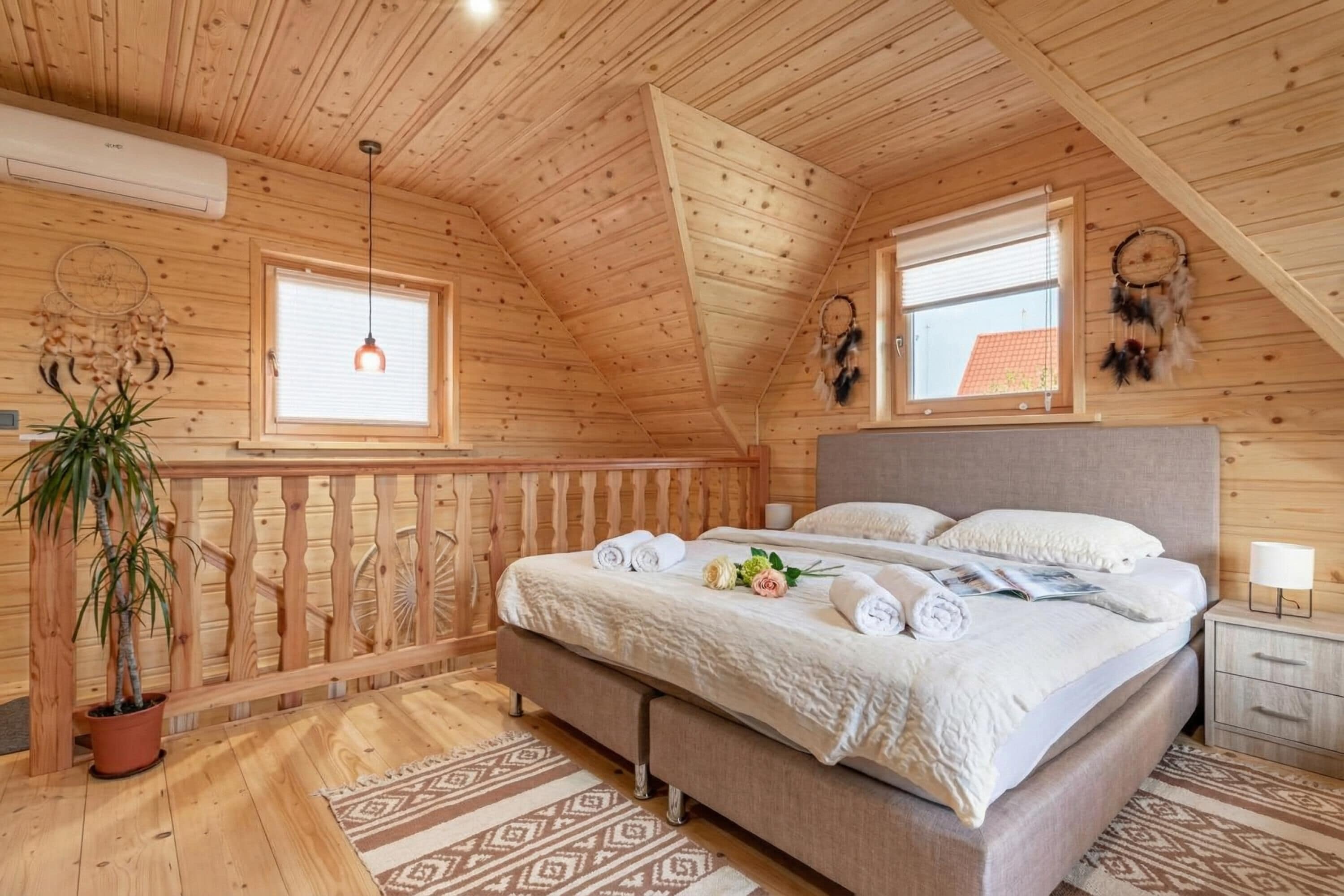 Family Chalet, Multiple Bedrooms, Mountainside (Log Cabin Native) | 1 bedroom, in-room safe, laptop workspace, free WiFi