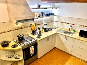 Microwave, oven, coffee/tea maker, toaster