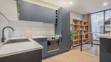 Deluxe Apartment, 1 Bedroom, Kitchenette | Private kitchen | Fridge, microwave, stovetop, espresso maker