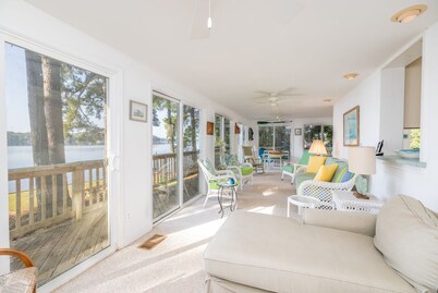 New! Main Lake View, Pet-Friendly, Firepit, Dock