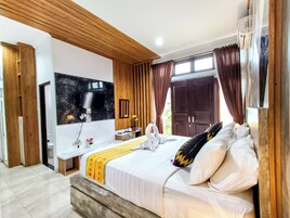 Decoración personalizada, muebles diferentes y escritorio 