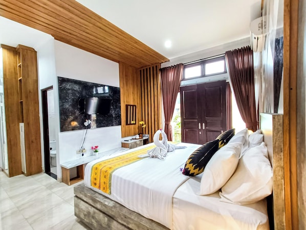 Deluxe Double Room | Individually decorated, individually furnished, desk, laptop workspace - Wisata Bintang Hotel (Ubud)