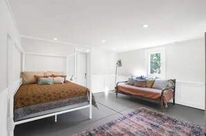 2 bedrooms - Nr Oxbow/Main St inc parking +large yard, Pets +
(Napa)