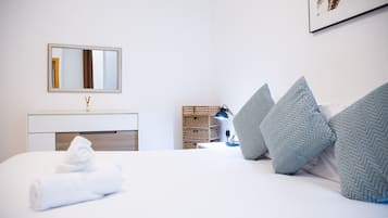 2 habitaciones, tabla de planchar con plancha y wifi gratis