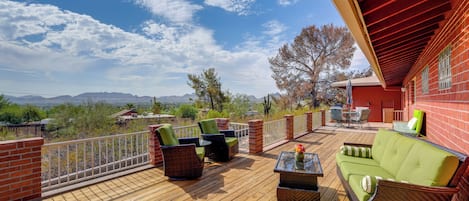 House (3 Bedrooms) | Terrace/patio