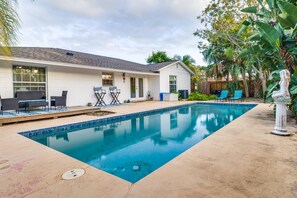 Outdoor pool - Orlando Home w/ Private Pool: 10 Mi to UCF Campus! (Orlando)