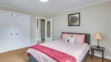 Cottage (2 Bedrooms) | Interior