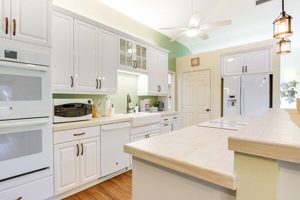 House (2 Bedrooms) | Interior