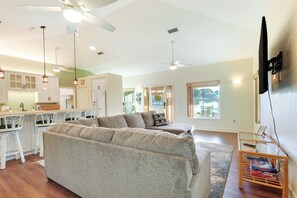 House (2 Bedrooms) | Interior - Pet-friendly Fort Pierce Home w/ Screened Porch! (Fort Pierce)
